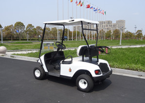 2座高爾夫球車
