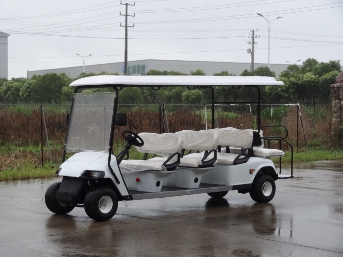 八座高爾夫球車(chē)