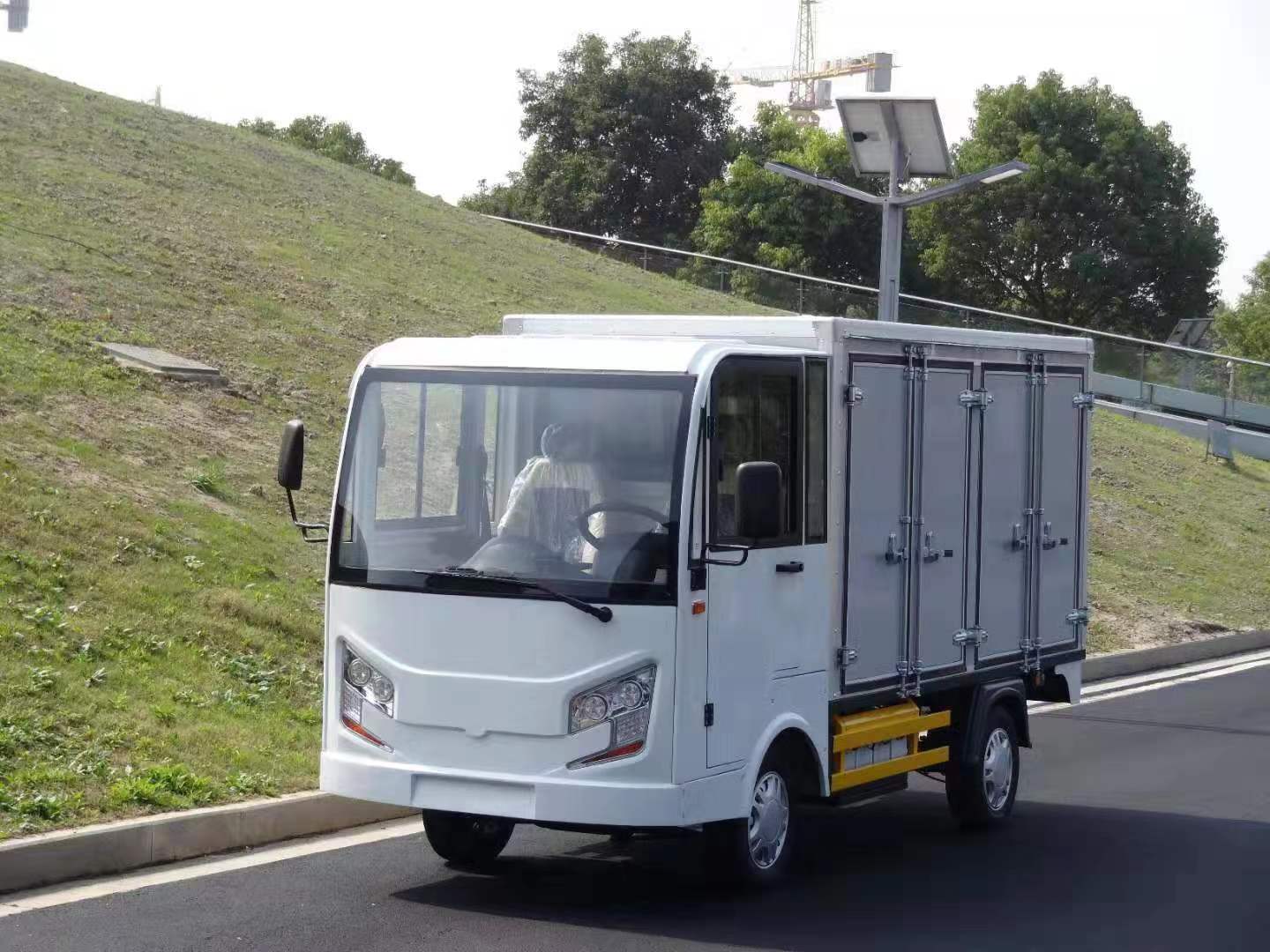 電動送餐車