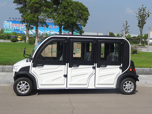 6座封閉式電動觀光車