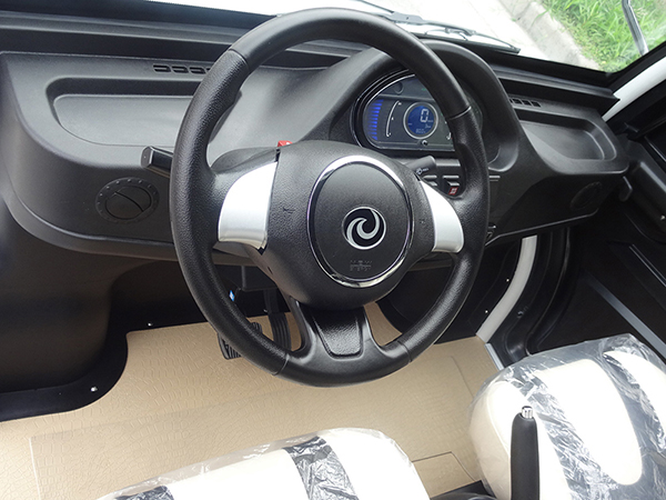 6座封閉式電動觀光車
