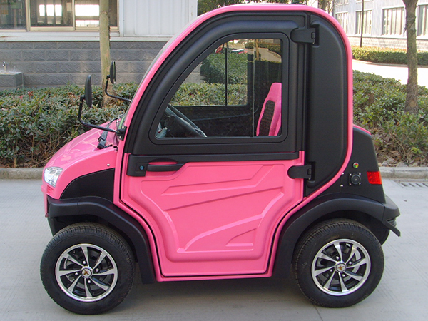 四輪電動汽車